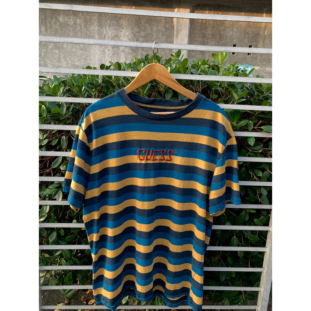 kaos oblong GUESS size L fit XL