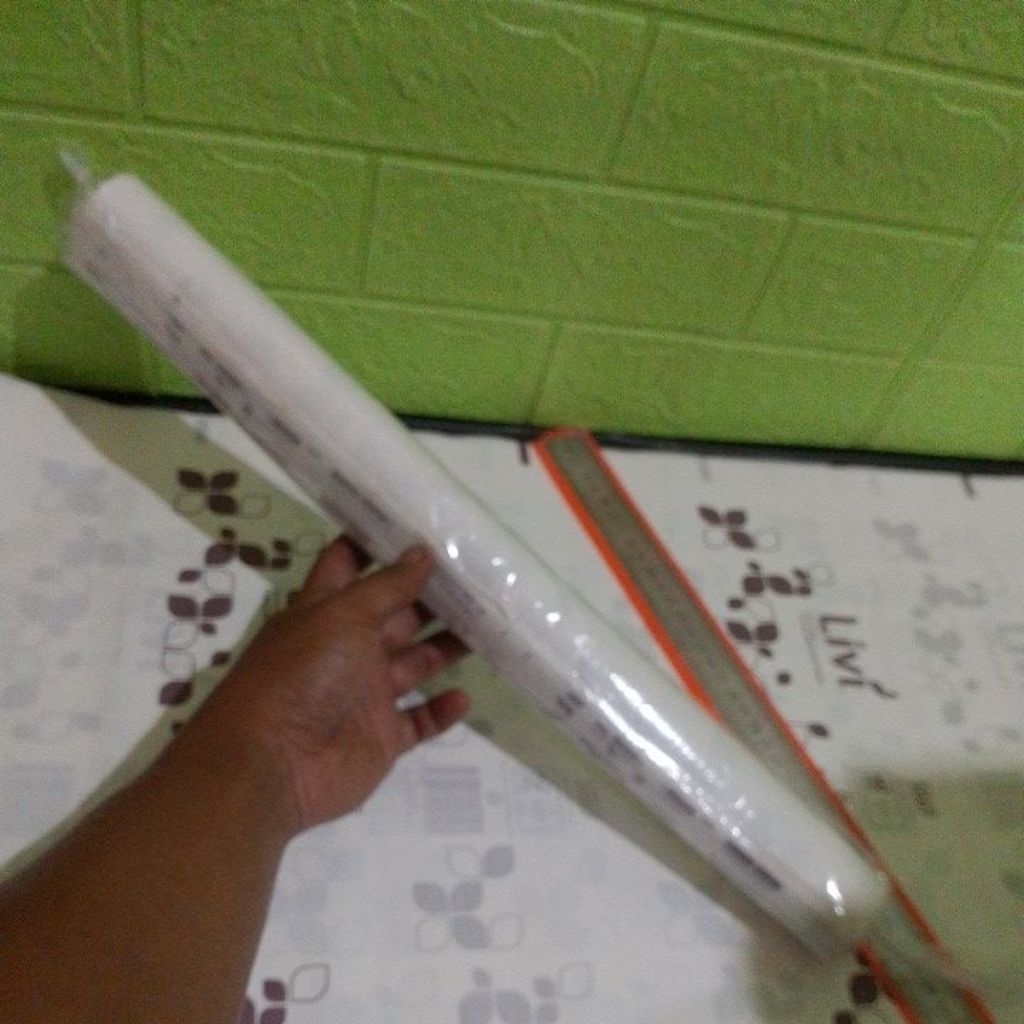 kertas layangan livi Coklat