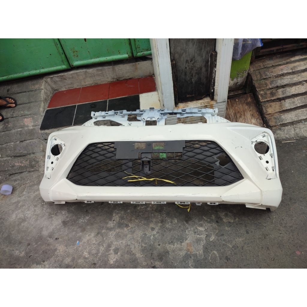 Bumper bemper depan Avanza Xenia 2022 2023 Original