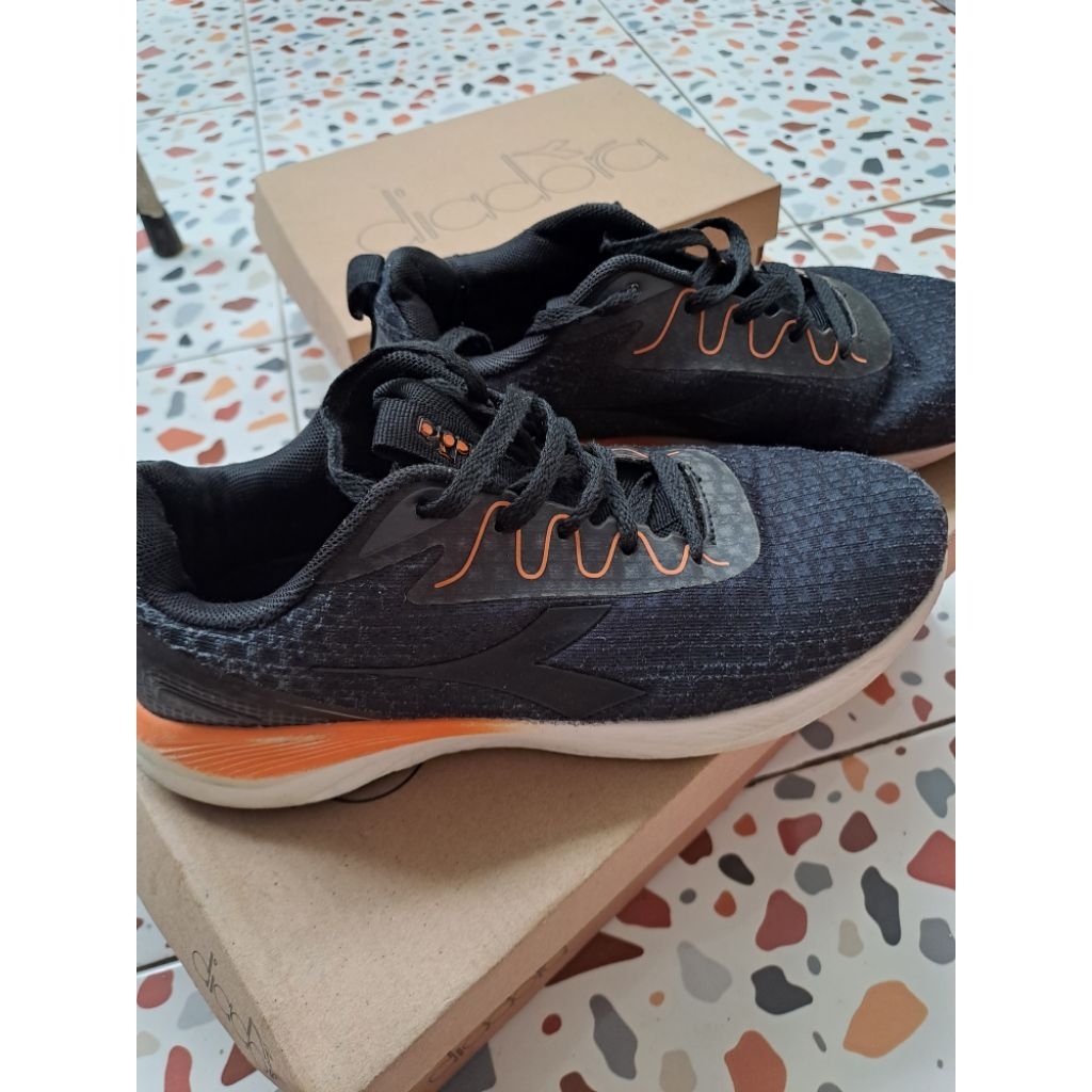 SEPATU DIADORA SECOND