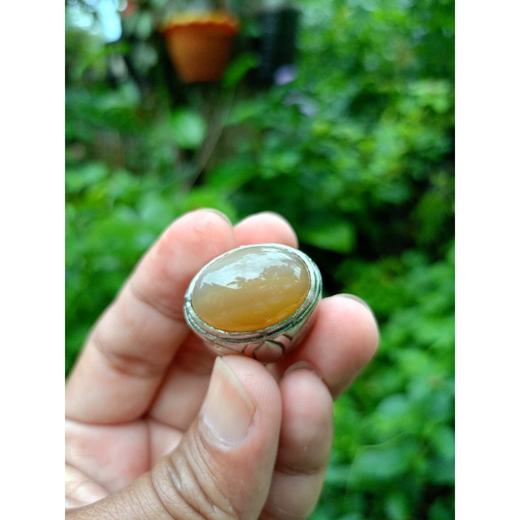 Batu Kalsedon Cream HQ Natural