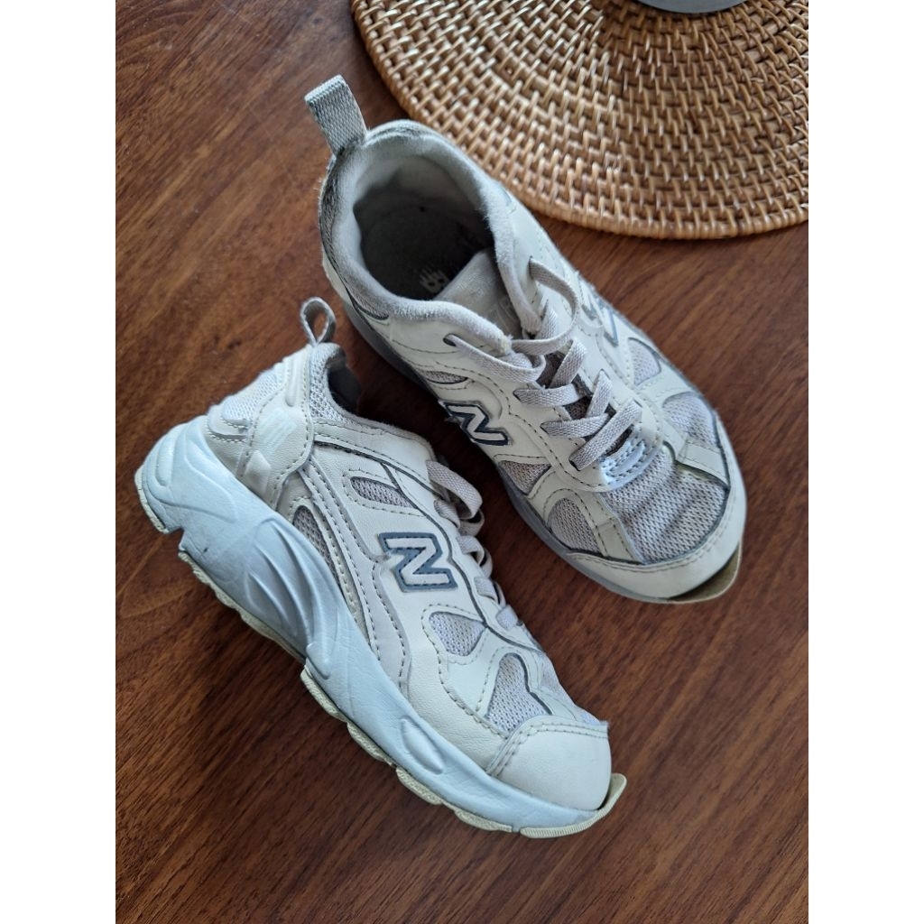 preloved sepatu anak new balance