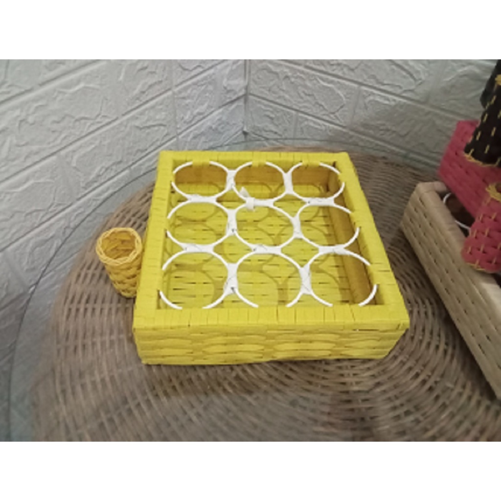 TEMPAT AQUA GELAS KERANGKA BESI ISI 9 LUBANG Tempat aqua gelas kotak bahan rotan sintetis isi 9. ker