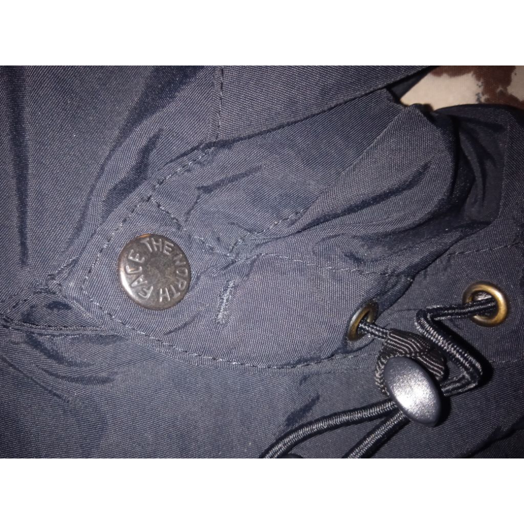 jaket tnf hyvent ori