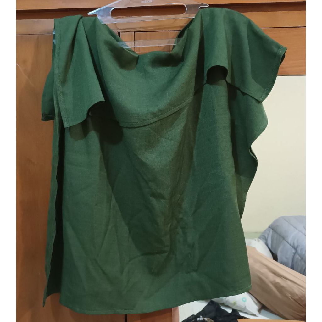 Atasan / Blouse warna Hijau merk Maven / Maven Top Preloved