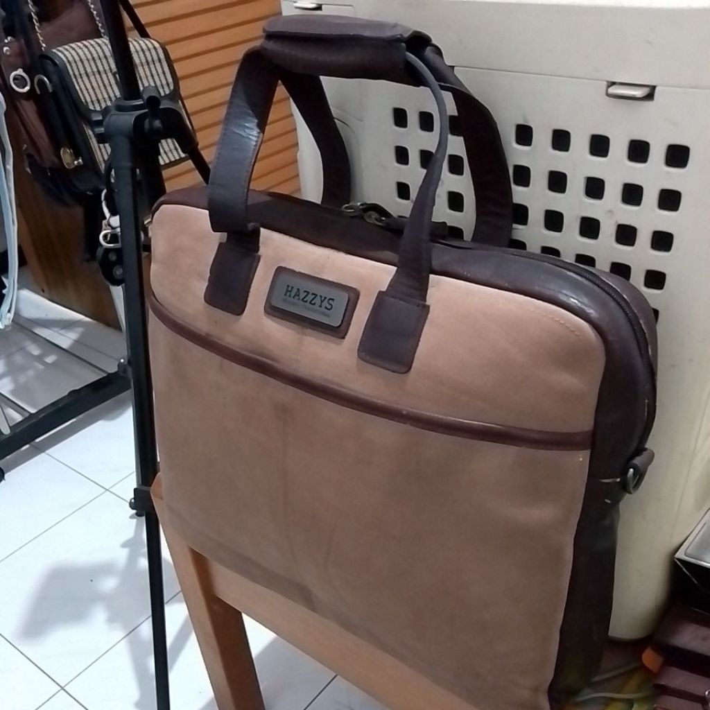 Tas Kerja Kulit Asli Mixed HAZZYS...