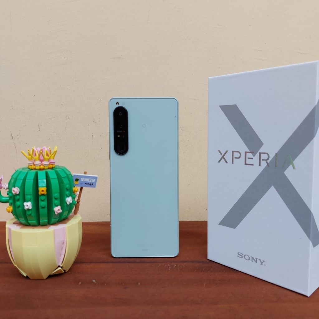Sony Xperia 1 Mark IV 12  / 256 GB - Dual SIM ON All Operator Permanen (Resmi Beacukai)