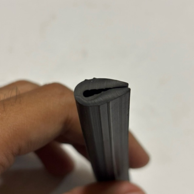 Karet Lis U lebar 15mm