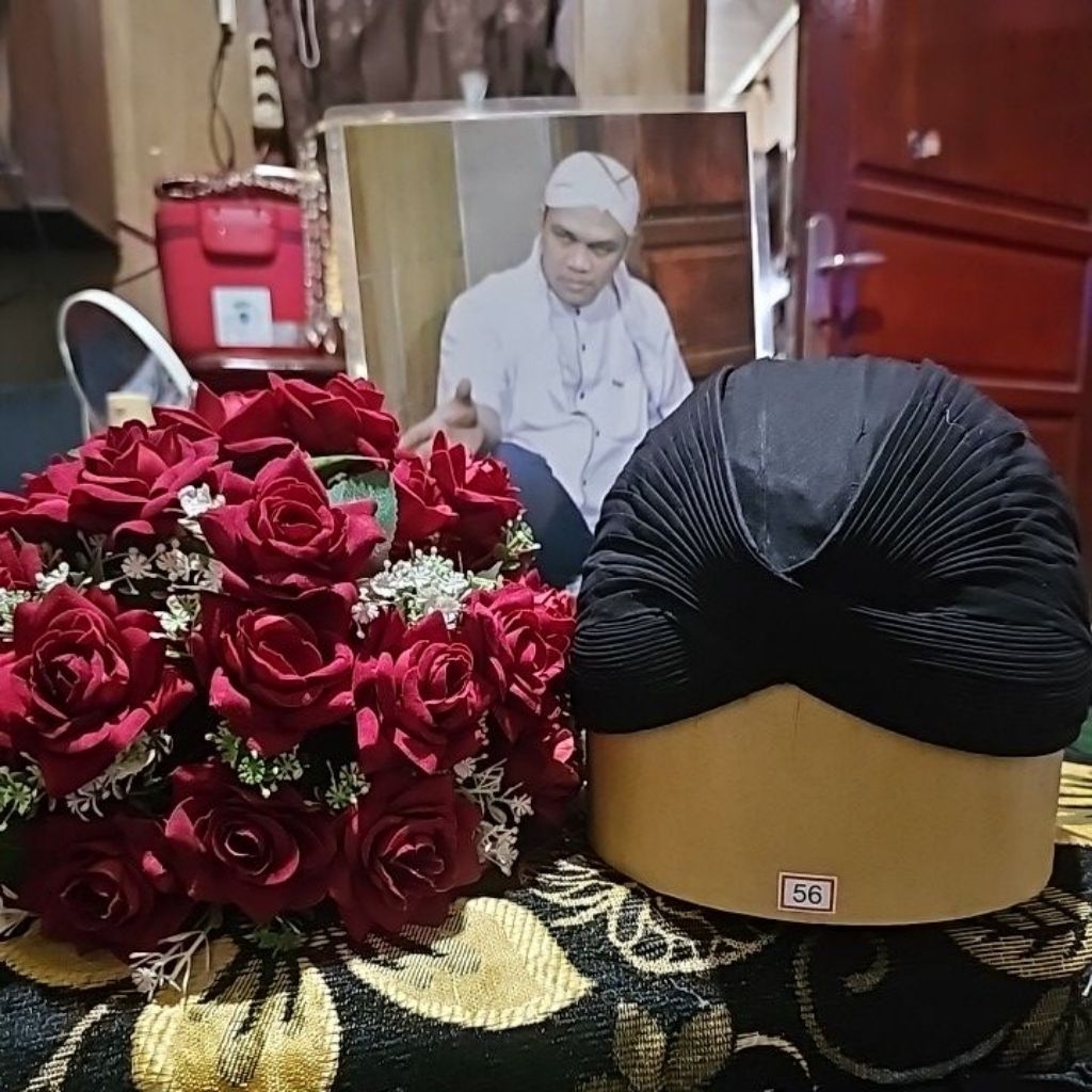 blangkon hitam polos