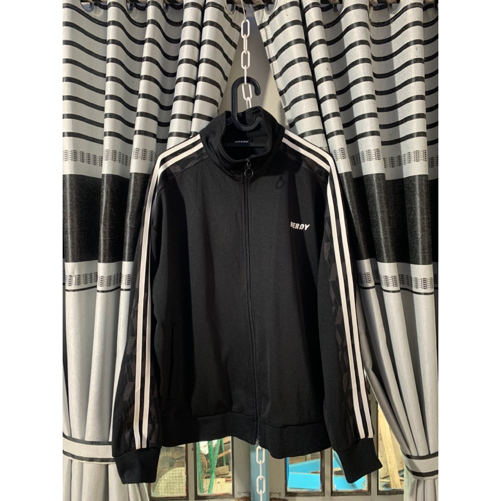 Tracktop nerdy like new