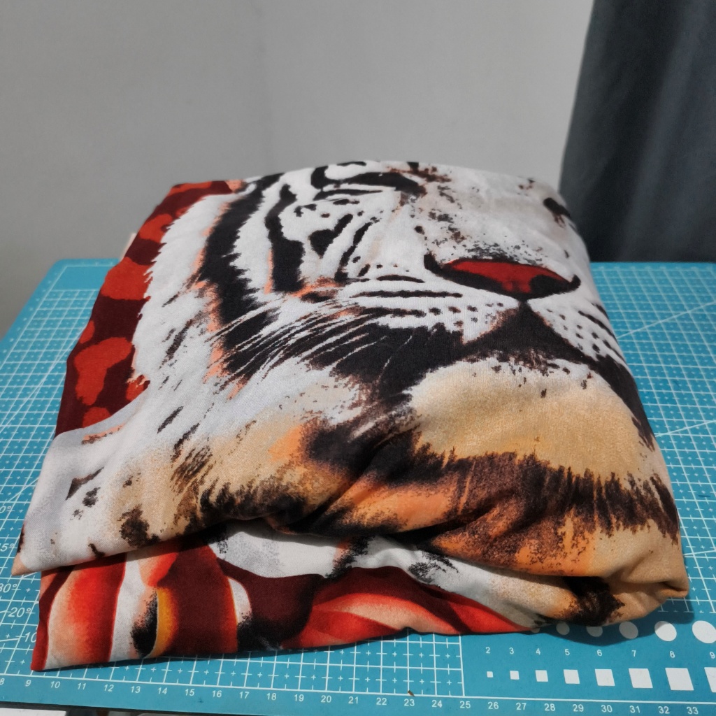 [PRELOVED] Sprei Full Motif Harimau Ukuran 180x160 cm - Karet di 4 Sudut