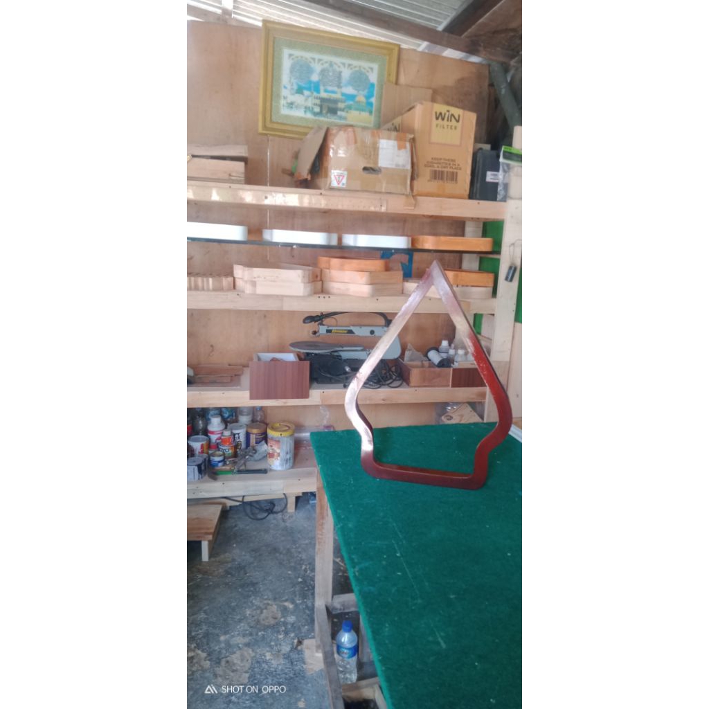 Pigura Gunungan bahan kayu jati londo