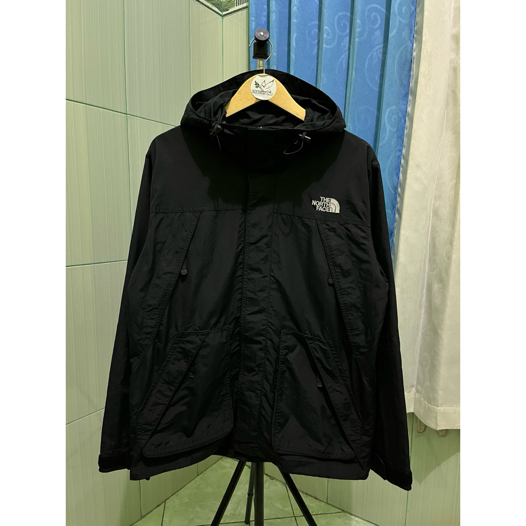 TNF MAKALU GORPCORE SERIES