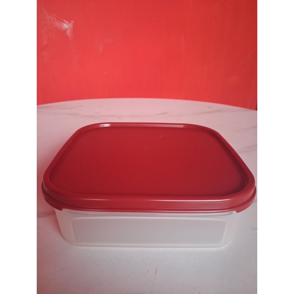 MM Square Tupperware