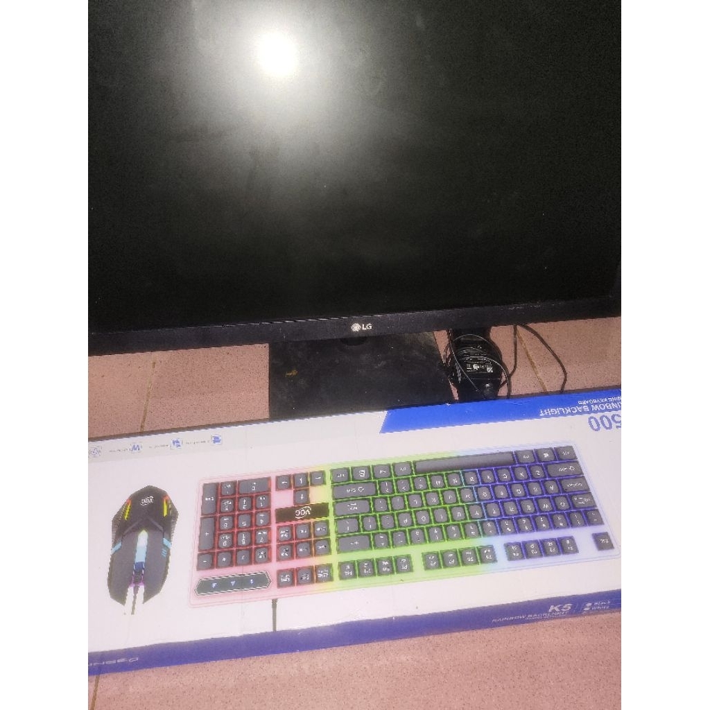 pc_monitor-19inch_keybord_mouse