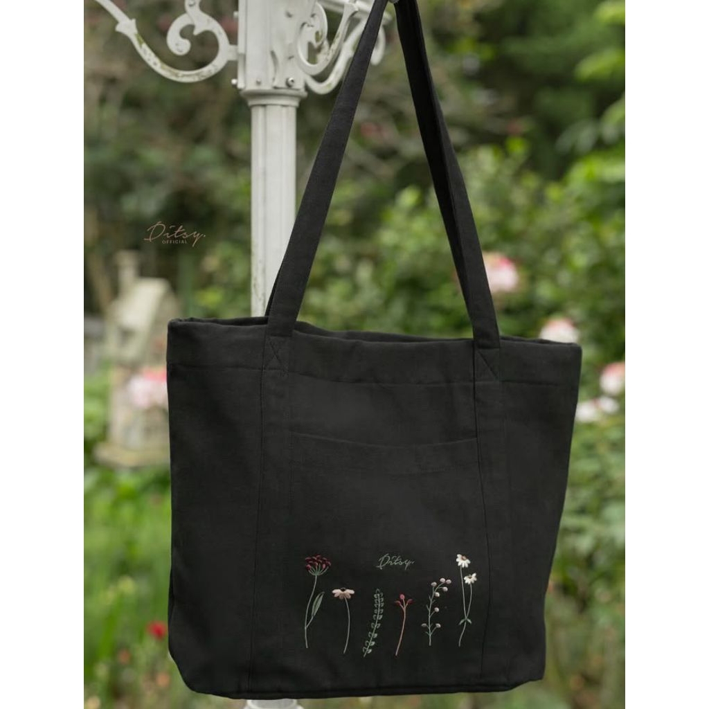 DITSY BOX • DITSY VALLEY FLOWER TOTEBAG (BLACK)