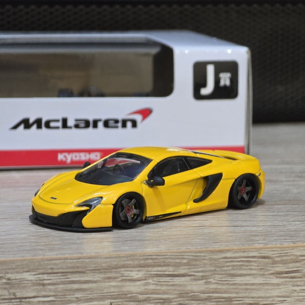 Kyosho 1/64 McLaren 650s Coupe Box J Yellow