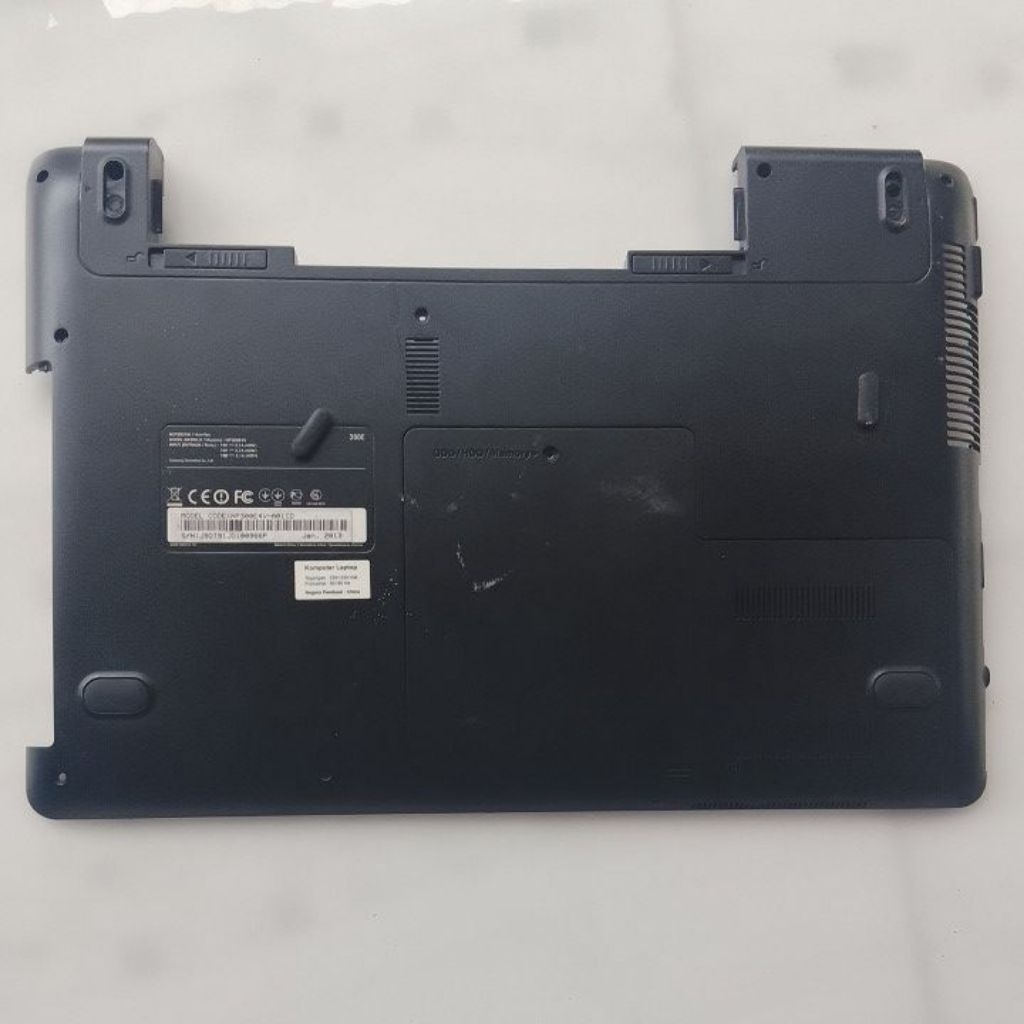 Casing Laptop HP Notebook NP300E4V