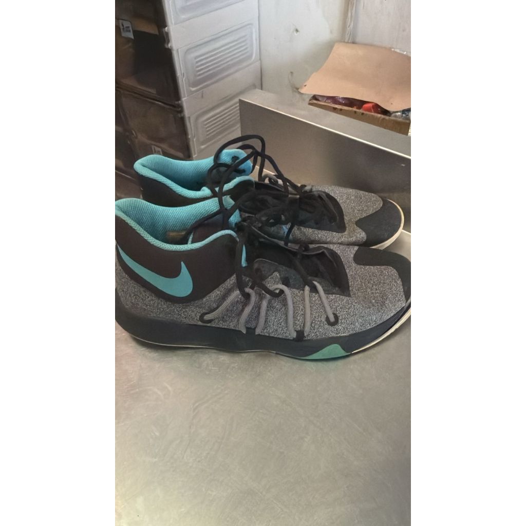 Sepatu Nike Pria Size 45 Preloved