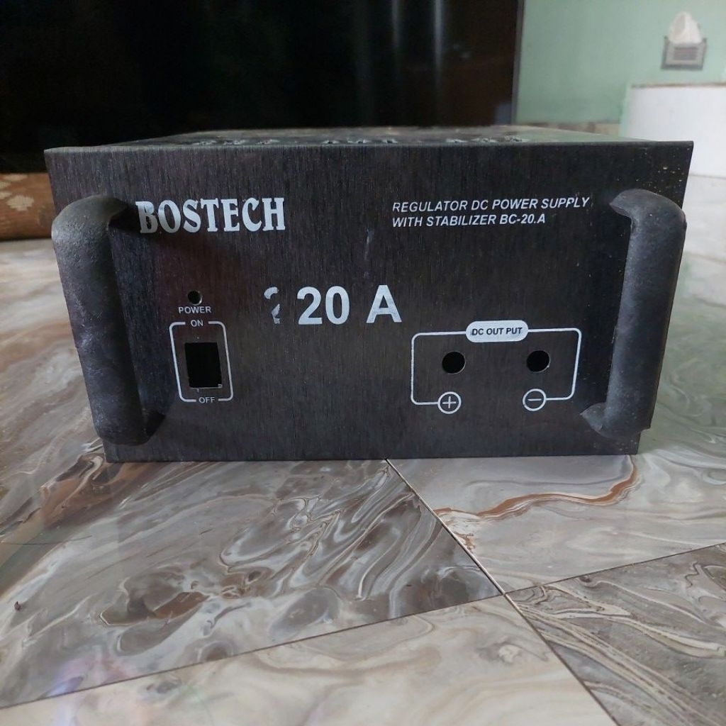 Box universal regulator power supply charger accu 20A ukuran P26cm L13 T12.5cm