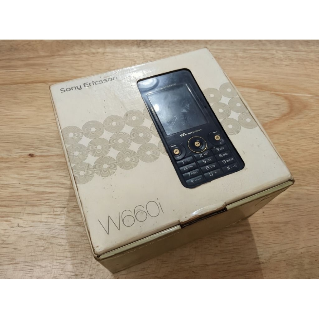 PRELOVED | Sony Ericsson W660i