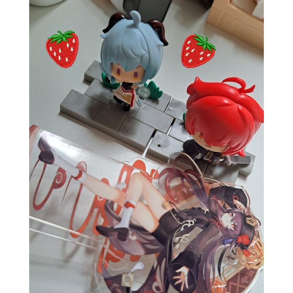 WTS Preloved Genshin Impact (Hutao Official, Ganyu, Diluc)