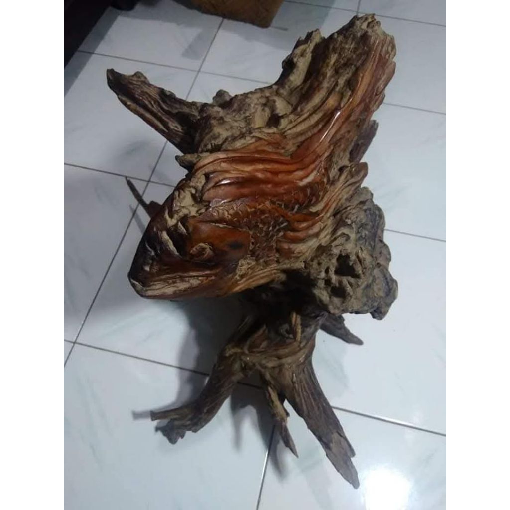 akar kayu jati ukir ikan
