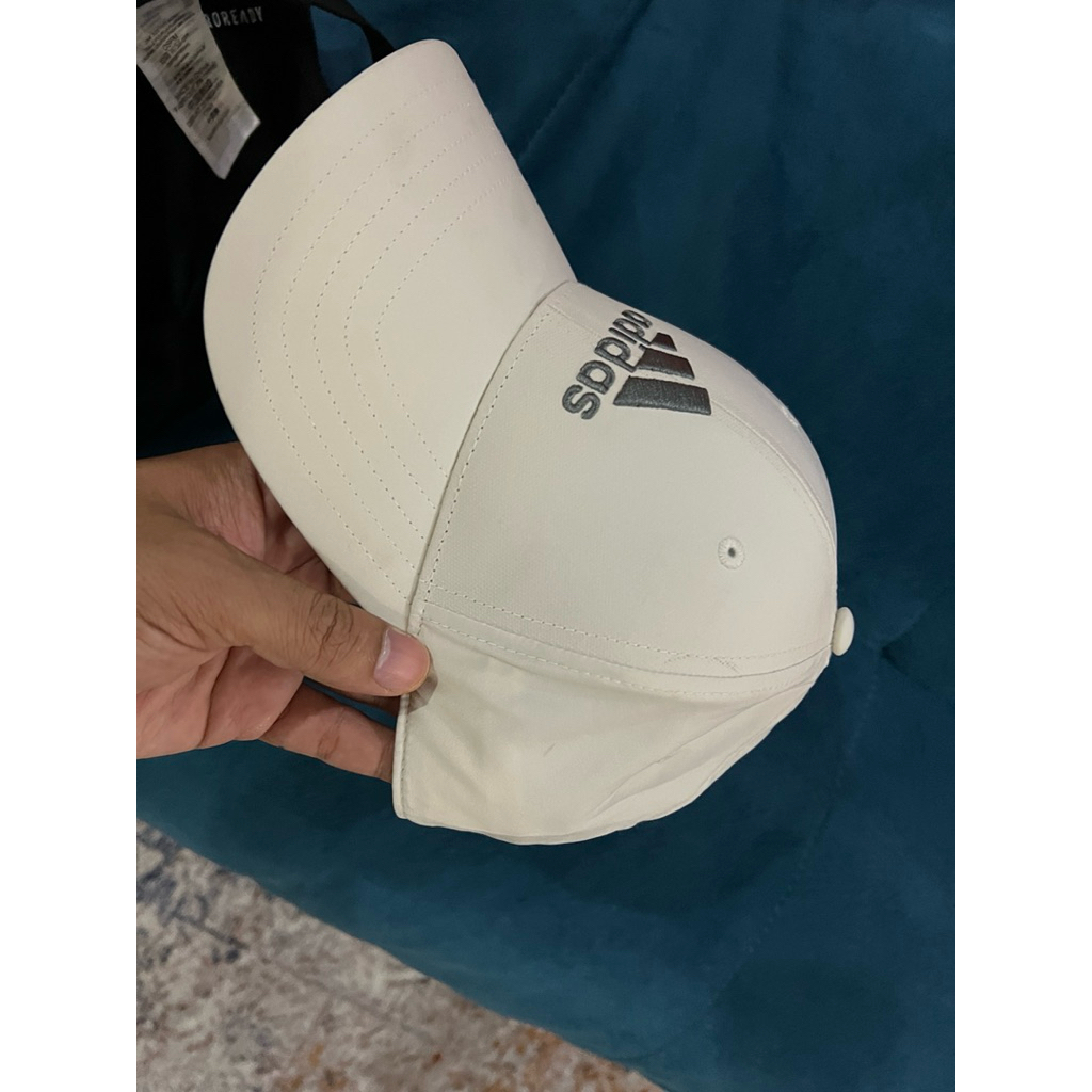 topi adidas  running ringan
