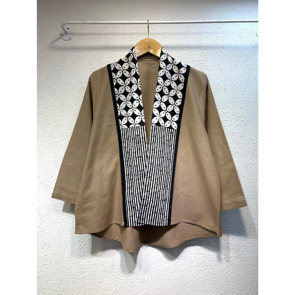 Valy Top Outer Oversize  - Cardigan Batik Cap Lengan Panjang Motif Batik Etnik Ukuran Jumbo