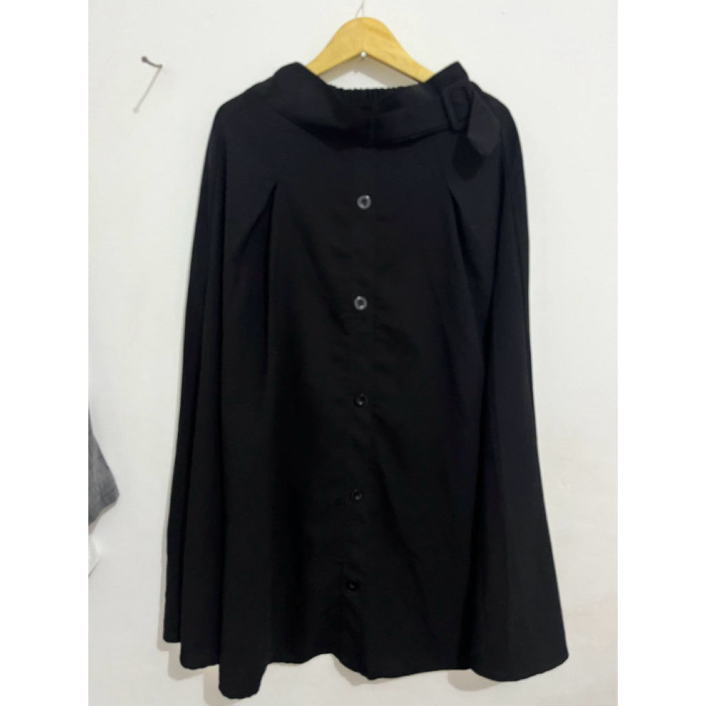 rok hitam panjang kembang payung