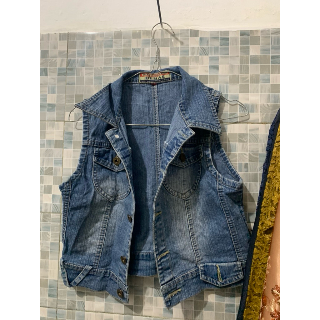 preloved rompi jeans, fit crop