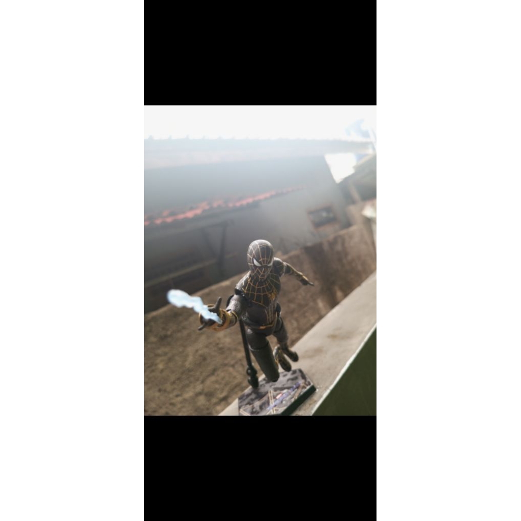 Zd toys Spiderman black and gold suit (second)