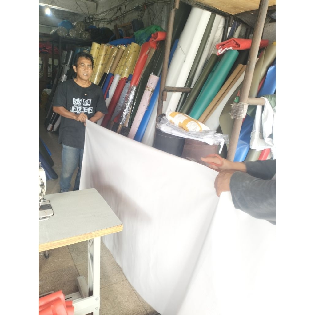 TERPAL UNO HARGA PER METER PERSEGI