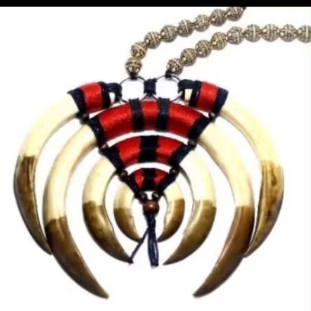 kalung taring babi renteng kalung etnik