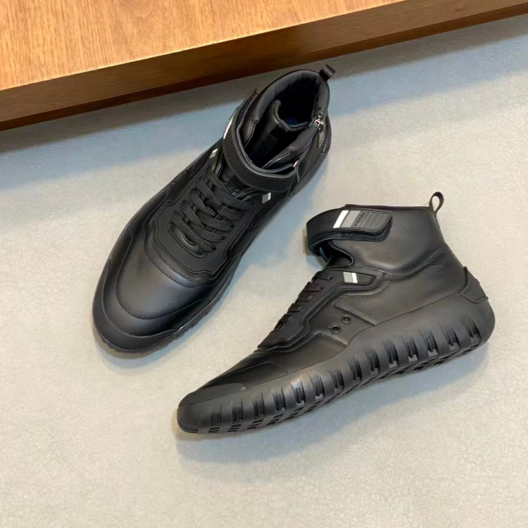 Prada's high-end new men's casual shoes, cowhide sports shoes, comfortable sneakers