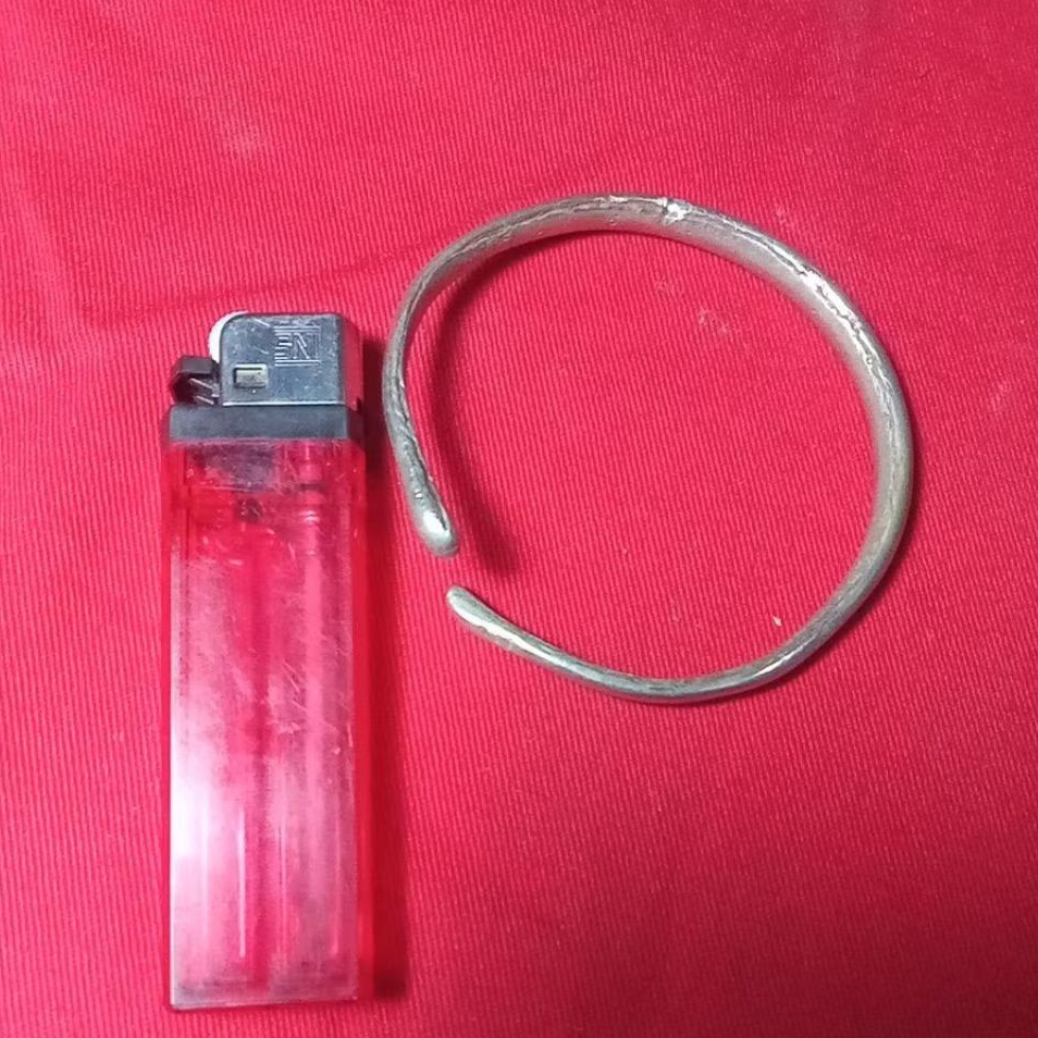 gelang kabudan putih kunomakuno temuan