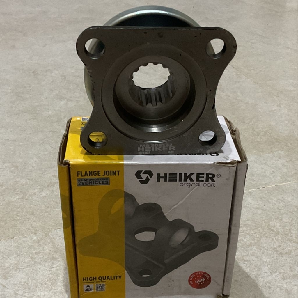 Flange Pinion Canter 110