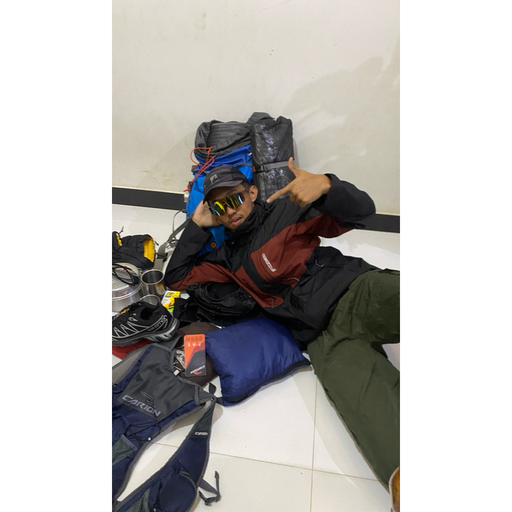 Cozmeed jaket gunung