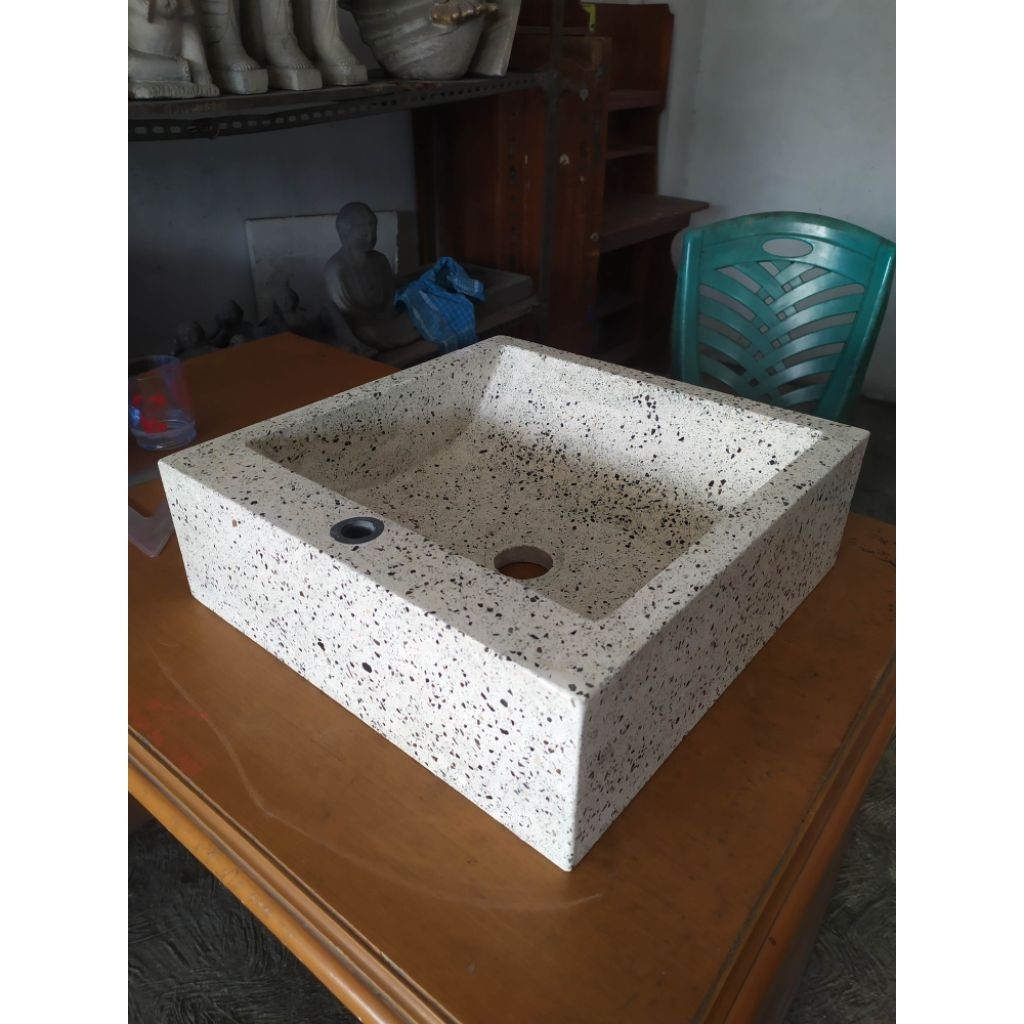 wastafel cuci tangan teraso warna putih