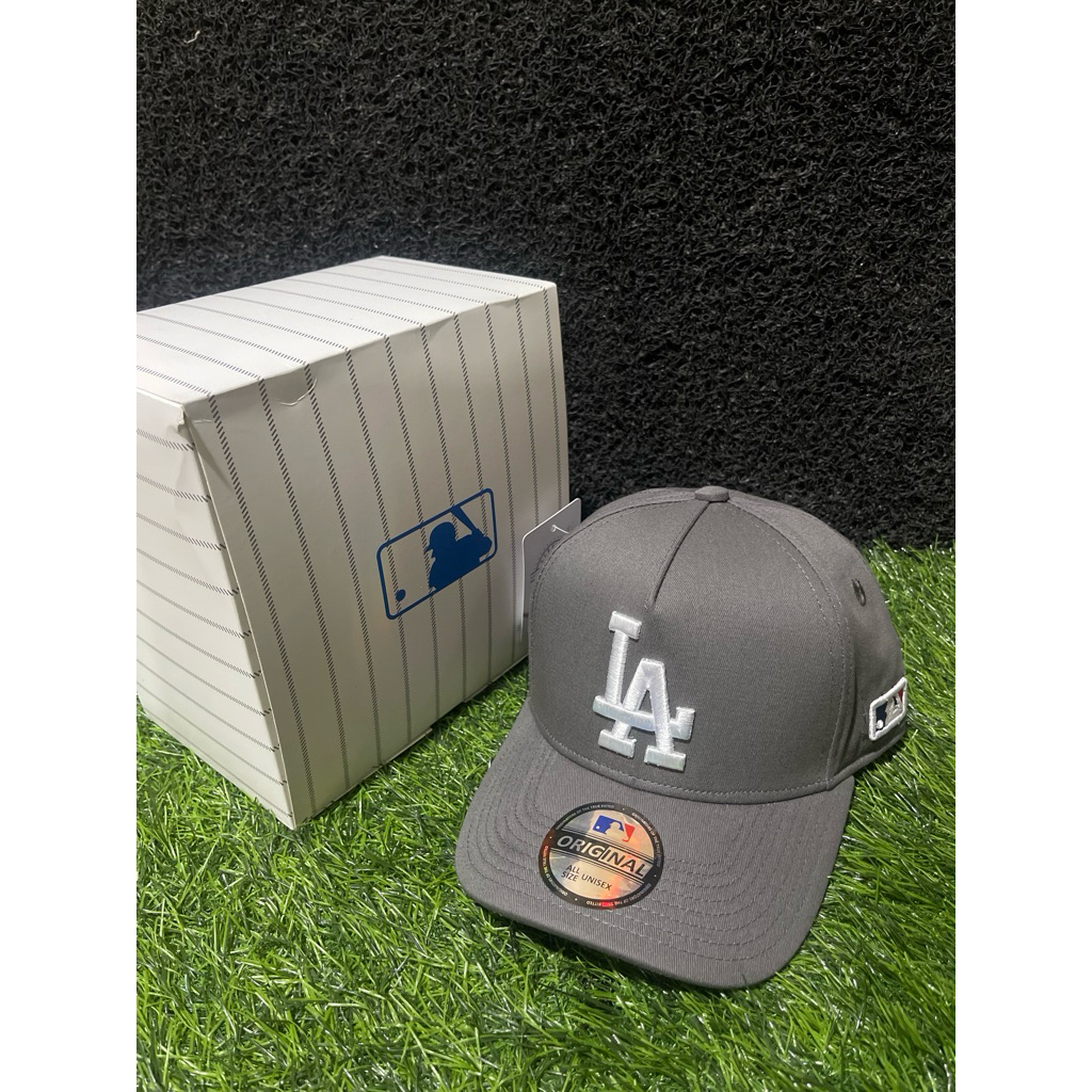 Logo LA Putih Bahan Abu Grey Topi Premium MLB