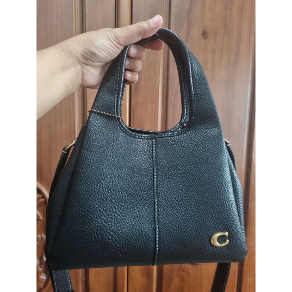 Preloved coach lana black
