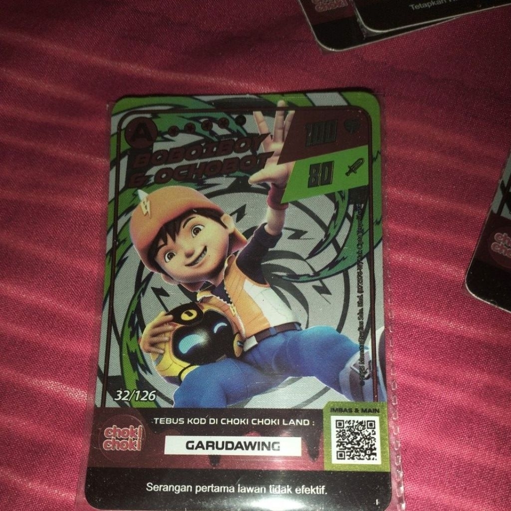 boboiboy dan ochobot banyak bonus nya seperti kartu pokemon emas kw dan pokemon biasa' kW dan kartu 