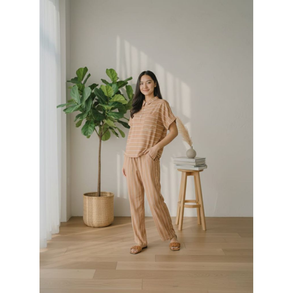 Setelan celana kulot dan atasan