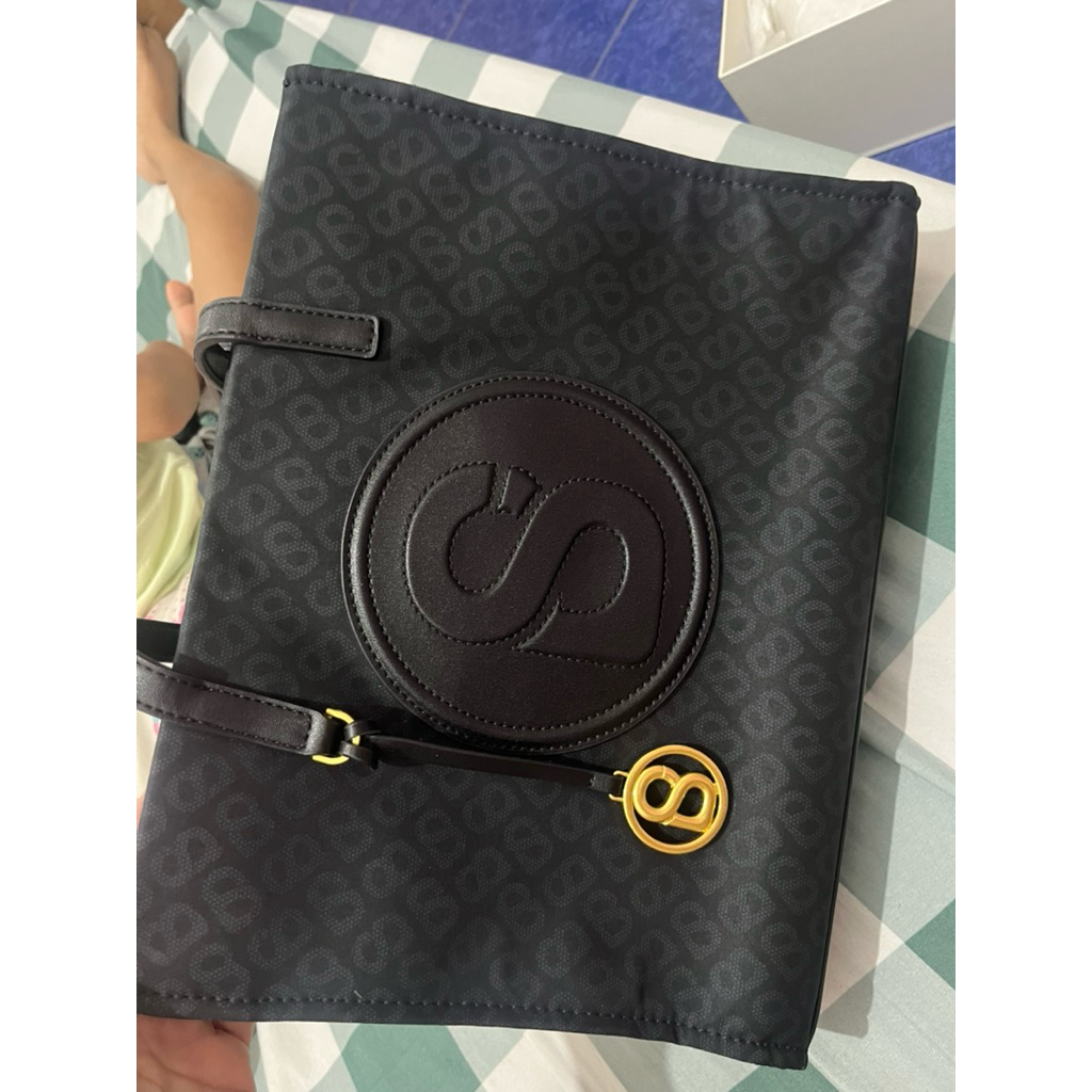 aaliya tapis tote bag black buttonscarves vvgc