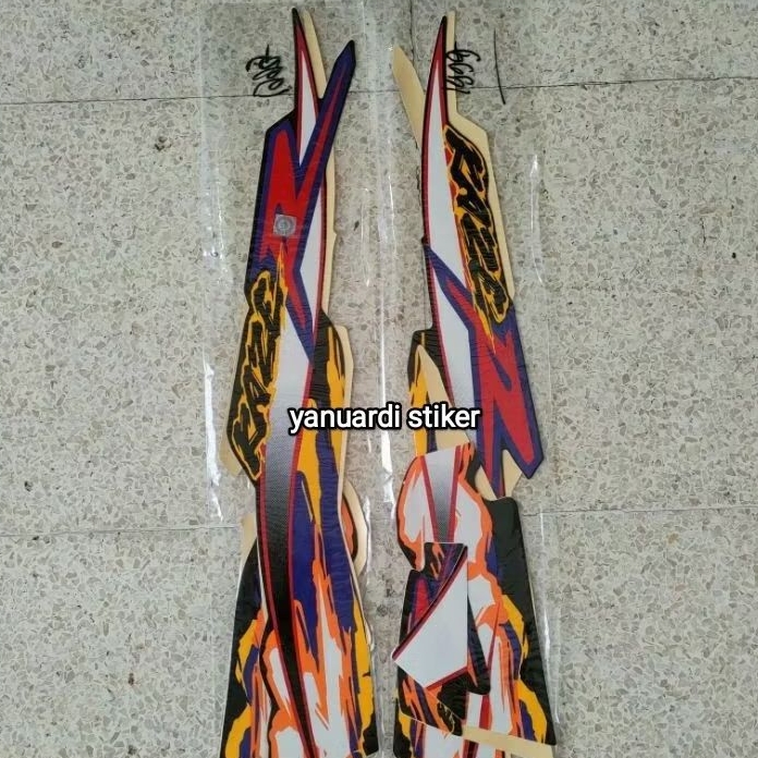 STRIPING STIKER LIST KAZE R HITAM STIKER KAZE R HITAM KAZER kawasaki kaze 1999 2000