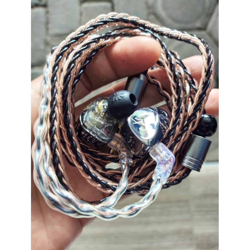 [BUNDLING] IEM KZ Castor Bass dan QKZ T1 (Preloved)