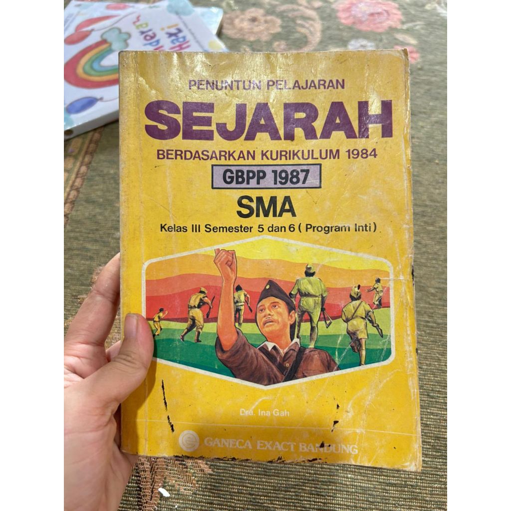 buku - PENUNTUN PELAJARAN
SEJARAH

BERDASARKAN KURIKULUM 1984

GBPP 1987

SMA

Kelas III Semester 5 