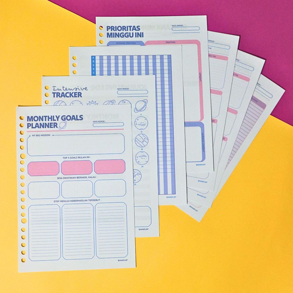 Monthly Planner A5 [Tema Galaxy] | Undated Binder Planner Binner