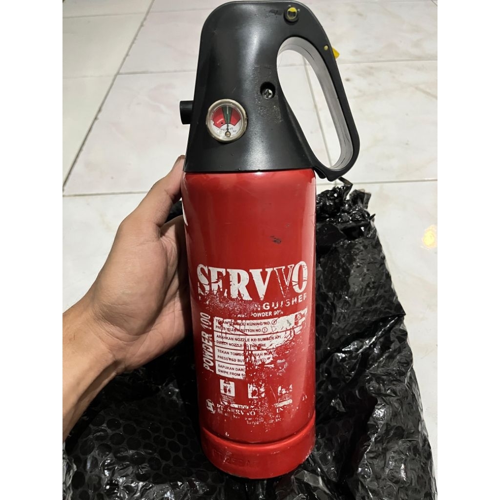 APAR SERVVO 1KG / PEMADAM API RINGAN / APAR MOBIL (TANPA BREKET)
