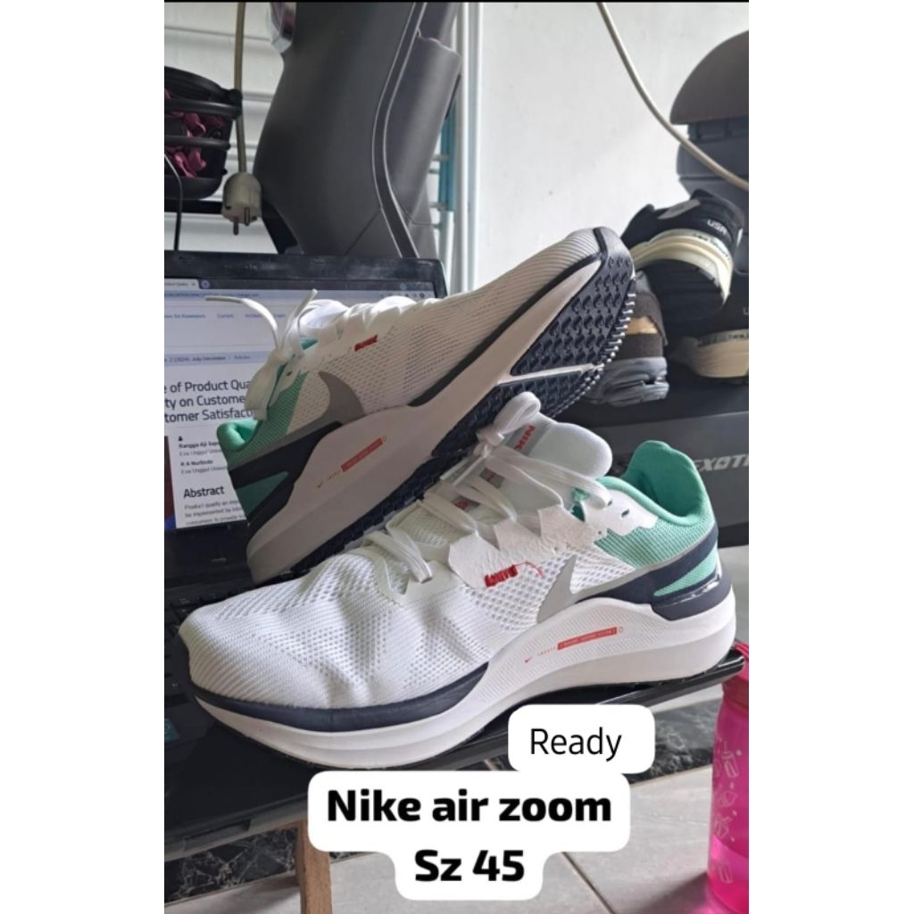NIKE AIR ZOOM